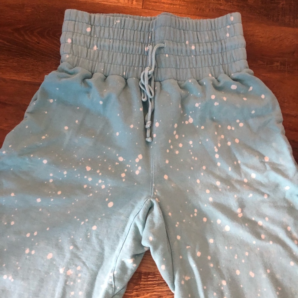 Urban Outfitters high wasted sweats - Picture 2 of 7